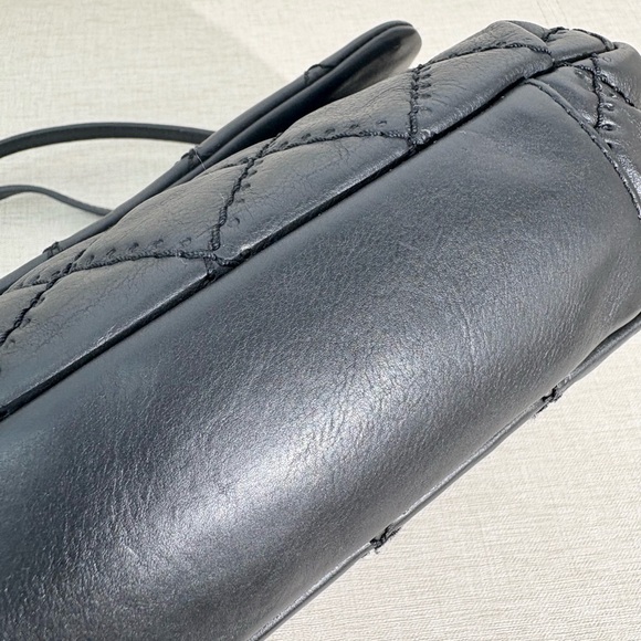 CHANEL Black Lambskin Quilted Bag GHW - Picture 17 of 17